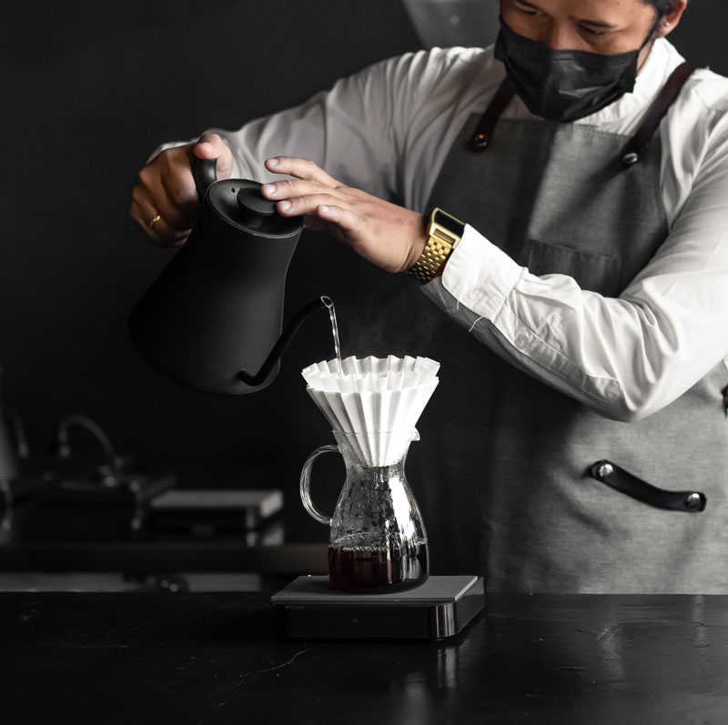 Bali Blacklist Coffee Shop brewing coffee